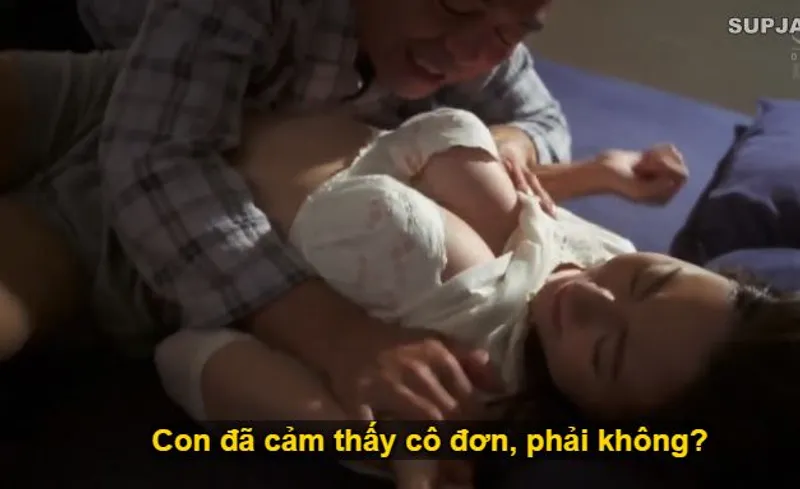 Nhìn con trai mải miết lao đầu vào việc khiến vợ nó lẻ loi cô quạnh, bố chồng liều lĩnh đè ra đụ con dâu.
