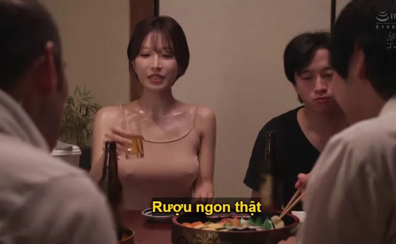 Người vợ gạ phang cả gia đình gã chồng vì ông chồng dẫn về quê rồi bỏ bê nứng lồn sml